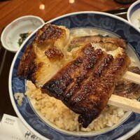 ぎんざ 神田川 - 鰻丼リフトアップ！