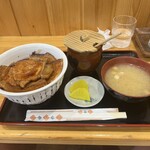 ぶた丼のとん田 - 