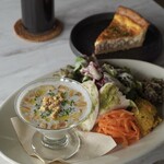 Exotica soup&bar - lunch set B (本日のキッシュ)