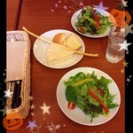 ペペリーノ - 前菜のサラダ♡パン♡