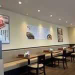 カルビ丼とスン豆腐専門店 韓丼 - 清潔な店内！