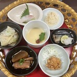 Sakanadokoro Ajisai - 花籠御膳　茶碗蒸し以外毎日種類が違うそう