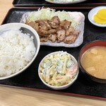 あおき食堂 - 豚肉生姜焼定食 普通盛り＋マカロニサラダ