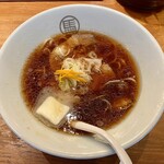 我馬 - 旨味あさり出汁醤油ラーメン、カルピスバタートッピング