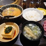 Yakiniku Saihou Bokuzen - もつ煮ランチ