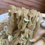 湘南の手前 - 麺のリフトアップ