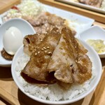 豚ステーキ専門店 B - 
