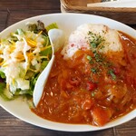 Room 720 - トマトカレー大盛1200円