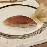 北新地 鮨 天ぷら いわい - 天然のハマチ