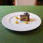 牛久シャトー レストラン - デザートの栗のムースは､