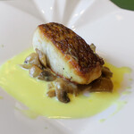 牛久シャトー レストラン - ソースが上品で美味。