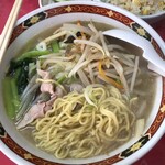 中華料理 勝太楼 - 野菜と肉が多め