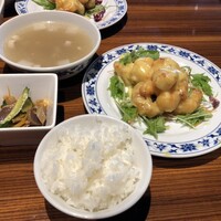 横浜中華街 重慶飯店 本館 - 週替わりランチ　海老のマヨネーズソース