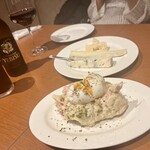 西竹Casual Kitchen&Wine - ポテサラ、チーズ盛り3種