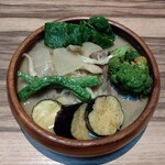 Kari Ando Ba Makari Tei - ラムと舞茸と野菜のグリーンカレー
