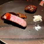 SECRETO - 能登牛イチボと猪ハンバーグ