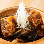 Fresh fish directly from the market, cooked in a pot ~Kyushu Kanro soy sauce~