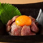 Kuroge Wagyu beef yukhoe - low temperature cooking