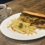 [Weekdays only] Philly Cheese Steak Sandwich Morning