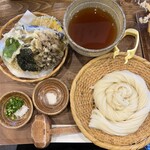 自家謹製 萬圓屋 - 野菜天ざるうどん