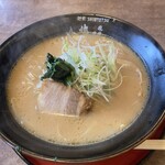 越前らーめん 塩てつ - 私　パパりんオーダーの　味噌ラーメン