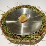オトワ レストラン - かんぴょうのタルト 夕顔 ヤマメの卵
