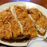 松本酒場 まえじ - 2022年9月　山賊焼【税込649円】結構デカい！( ﾟДﾟ)