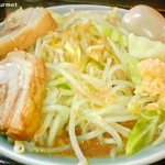 かじろうramen7 - ラーメン小+魚粉+味玉 「ニンニクからめ」(800円) 2013/10