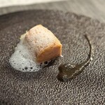 BALCONE SHIBUYA - 『Pesce』
            ・サーモンのミキュイ　バジルの泡とタプナードソース