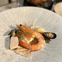 BALCONE SHIBUYA - 『Antipasto Freddo』
                    ・海老、帆立、ムール貝の冷製ズッパ ディ ペッシェ