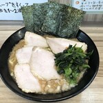 七代目武道家 - 背脂チャーシュー麺