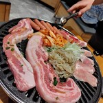 Yakiniku Kankokuryouri Yaku Yaku Shokudou - 