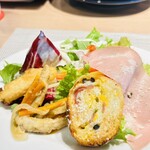 PIZZERIA e BRACERIA DUOMO Del Fiore - ピッツアランチの前菜はエスカベッシュ、フリット、ハム、サラダなど