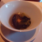 レタスとムール貝のスープ