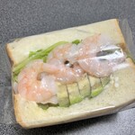 リアンティーク - エビアボカドサンド
560円