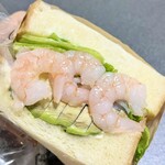 リアンティーク - エビアボカドサンド
            560円