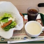 MOS BURGER - 全体図。