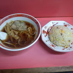 大門 - ラーメン+半（？）チャーハン