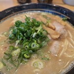 豚旨うま屋ラーメン - ネギアップ