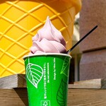 戀渡屋 - 巨峰ソフトクリーム　byまみこまみこ