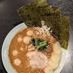 横浜家系ラーメン 魂心家 - 黒胡椒味噌らーめん＋うずら5個(2023年9月28日)