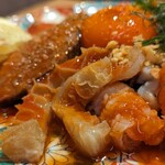 神戸焼肉かんてき - 右下のがはごたえあって珍しかった。軟骨