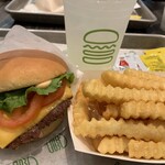 SHAKE SHACK - 