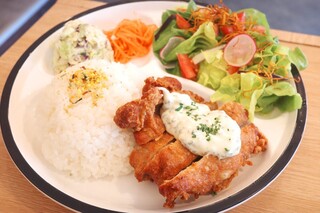 Chatto Chicken - 唐揚げワンプレランチ。平日の昼限定メニュー。