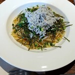 Laugh - しらすのパスタ