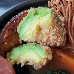 スープカレー 森のバター - アボカドフライ、そとはサックリ中はトロリクリーミー