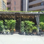 フロックス ローカル マーケット - ヨーロッパの街角のようなオープンスタイルのカフェ