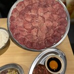 Taishuu Horumon Yakiniku Kemuriki - 