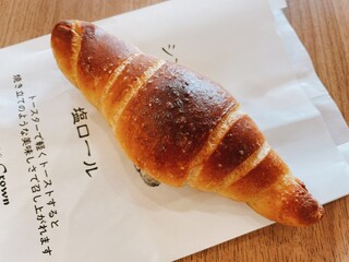 Bakery Cafe Crown - 塩ロール