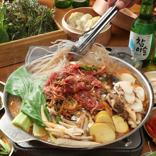 本場韓国のプルコギ鍋が自慢♪3種類のプルコギをご用意！！
